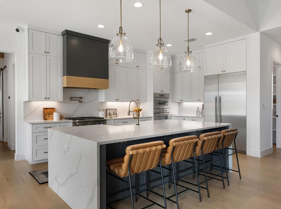 Creek’s Edge Contemporary Retreat
